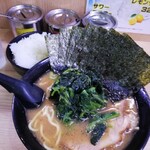 Menya Haru - 豚骨醤油ラーメン￥600＋のり￥110＋レン草￥110＋ライス￥110