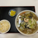 明華園 - 料理写真:広東麺＋ミニ炒飯　1100円です