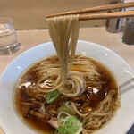 食堂七彩 - 稲庭中華そば（醤油）¥920