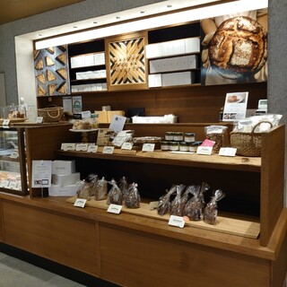 GARDEN HOUSE CRAFTS_2