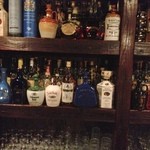 EST! - バックバーのボトルは800種類ほどあるそうです