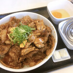 Yoshinoya - 吉野家史上最大の超特盛丼やけど、、、