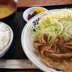 中華料理珍宝 - しょうが焼き定食