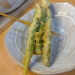 串天ぷら おでん 満ぞく屋 - 雑な串刺し