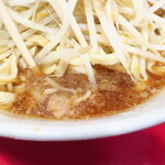 ラーメン二郎 - スープ