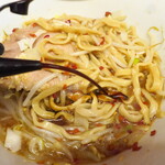 ラーメン二郎 - 赤酢投入～♪