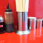 ラーメン二郎 - 卓上調味料