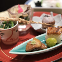 京橋 婆娑羅 - 前菜3段重ね(八寸、お造り、季節の小鉢)