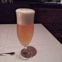 ロウリーズ・ザ・プライムリブ 恵比寿ガーデンプレイス店 - 当然、エビスビールで