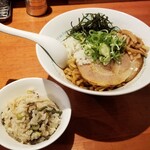 麺屋 六感堂 - 山菜ご飯＋山椒ブラック和えそば