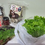 코코페리 - 달콤한 호두 과자, 말린 목이버섯, 말린 표고버섯, 코코펠리 딸기잼, 그린 리프, 상추