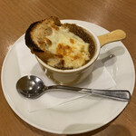 ココス - 「オニオングラタンスープのココット焼き」390円税抜き