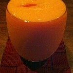 くるみ - 杏と白ワインのカクテル。