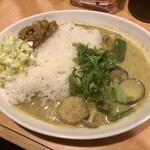 カラーズ - 「タイ風グリーンカレー」(900円)