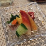 玄海鮨 - エビ  ホッキ貝  タイ  タコ  ワカメ  キュウリが入ってます