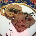 肉ナリ焼クナリ - 白レバーとヴァンデ産フォアグラの熟成パテ、ドライレーズンとクルミを練り込んで980円