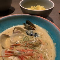 COLONIAL BEACH 横浜ハンマーヘッド - 本日の魚介の具沢山シーフードカレー