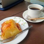マリンブルー - アップルパイとコーヒー