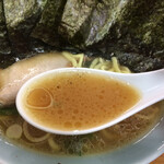 千葉家 - この豚骨醤油スープが一番好き！