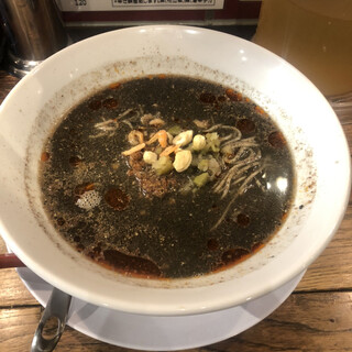 すする 担々麺_1