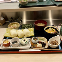 北新地 君しま - 龍の瞳のおにぎり御膳