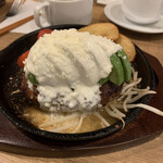 Spica - 至福のハンバーグ アボカドとサワークリームソース