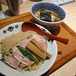 別邸 たけ井 - 濃厚鶏豚骨つけ麺