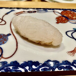 一心鮨 光洋 - アオリイカ（福岡）～軽く熟成させて、飾り包丁が細かくねっとりさが半端ない。