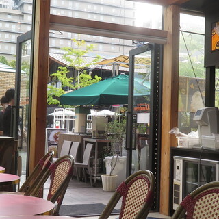 クレープリー・スタンド シャンデレール天王寺_2