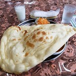 SUJATA INDIAN CURRY - おかわりナン写真が保存されてなく　これの3分の2ぐらい