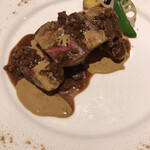 マッシュルーム - 信州牛イチボのポワレ セップ茸と牛蒡のソース