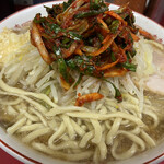 ラーメン二郎 - ラーメン（780円）＋ニラキムチ（100円）、ニンニクコール