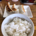 とんこつら～めん 一代 - 250セット半ライスと餃子3個