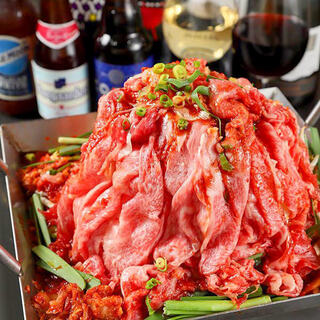 3h飲み放題 Snsで話題の火山鍋や炙り和牛寿司付き 旨辛マグマ火山鍋コース 全8品5380円 4380円 肉バル アモーレ 新宿店 新宿三丁目 バル バール 食べログ