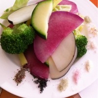 ブッフェレストラン「ブリッジ」 - 温野菜のしゃぶしゃぶ、色んな塩