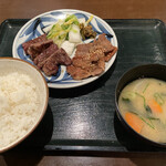 たんとと和くら - 牛たん焼きと牛カルビ焼き定食