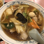 広東飯店 - 野菜たっぷり五目うま煮ラーメン！