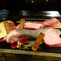 西麻布 焼肉 X - この日の牛肉