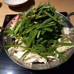 博多もつ鍋 二代目 楽天地 - もつ鍋1人前(2,000円税別)+野菜(600円税別)