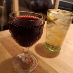 オクノカド - 赤ワインとジンジャーエール