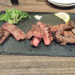 溶岩焼きグリルと世界のワイン 肉助 - 牛タンステーキ