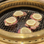 Sumibiyakiniku Kuguru - 