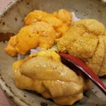 鮨処 多田 - 三種類のウニの食べ比べ