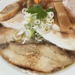 津軽煮干中華蕎麦 サムライブギー - 肉そば（アップ）