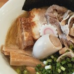 麺の極 はなみち - 得ら～麺・豚（アップ）