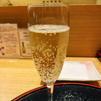 天麩羅 なか江 - シャンパンは意外と天ぷらに合う