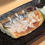 鉄板居酒屋OHANA - サバの塩焼き