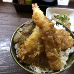 居喰処 光 - 2020/10/18
      今日の日替り 天丼 500円