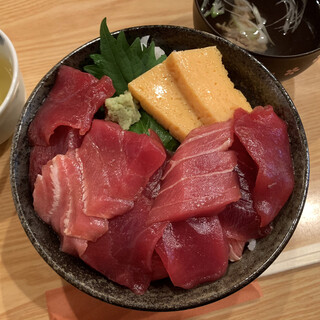門前仲町駅でおすすめの美味しい海鮮丼をご紹介 食べログ 門前仲町駅でおすすめの美味しい海鮮丼をご紹介 食べログ
