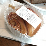 ライ麦ハウスベーカリー - シナモンロールはもちろんお持ち帰りもできます